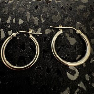 14K White Gold Hoop Earrings